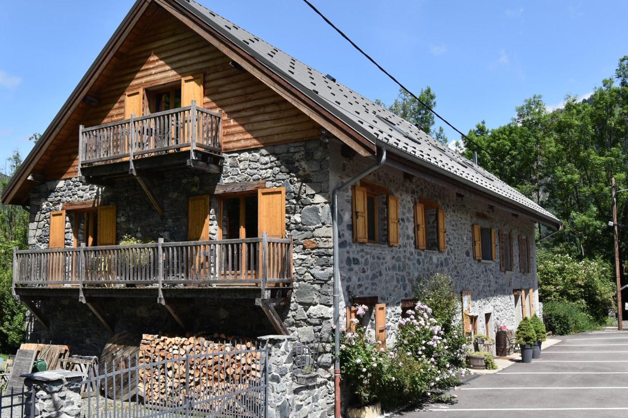 La Cle Des Bois Bed and Breakfast Le Bourg-dʼOisans Εξωτερικό φωτογραφία